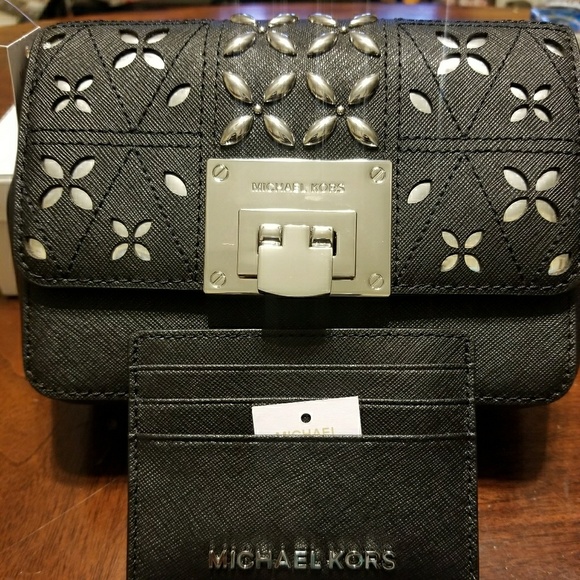 Michael Kors Handbags - Michael Kors Black Clutch Crossbody